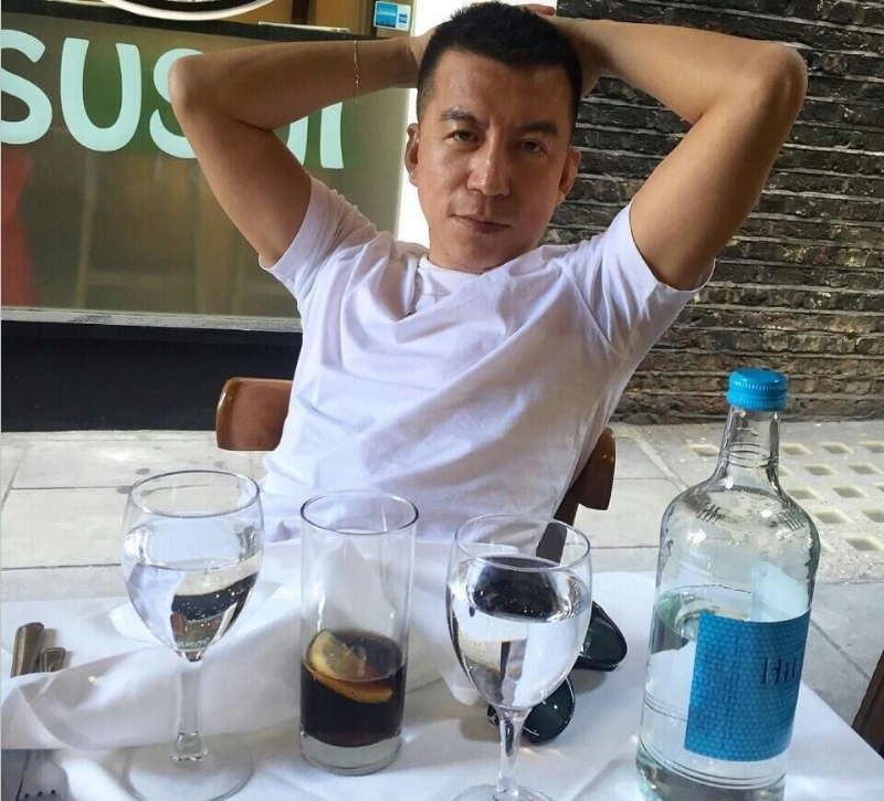 不忘初心的第一张照片--天津闪婚服务中心